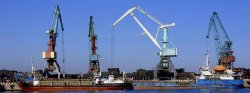 Морпорт Махачкалы принял первую партию автомобилей из Ирана