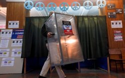 На "выборах" ДНР и ЛНР определились главы "республик"
