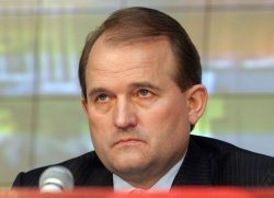 Украинцы за год разочаровались в действующей власти, - Медведчук