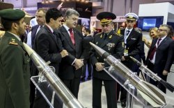 Порошенко на выставке вооружений IDEX-2015 