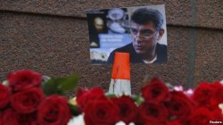 В Москве на шествие памяти Немцова вышли более 50 тысяч человек