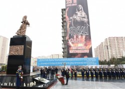 Президент Азербайджана принял участие в церемонии поминовения памяти жертв Ходжалинской трагедии