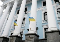 Полсотни чиновников уже уволены из Минобороны и Генштаба, - Полторак