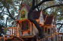 a-magical-tree-house-lights-up-for-christmas-3.jpg